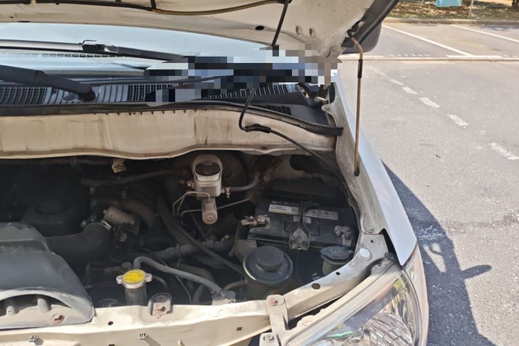 Used Jinbei Express 2017 2.0L Standard Version V19 Engine Bay Left