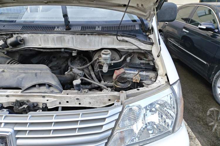 Used Jinbei Express 2017 2.0L Standard Version V19 Engine Bay Left
