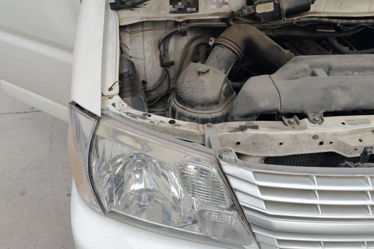 Used Jinbei Express 2017 2.0L Standard Version V19 Engine Bay Right