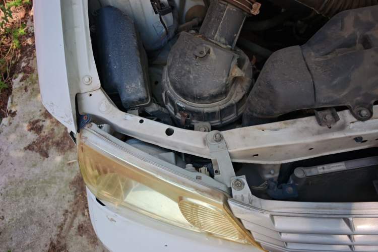 Used Jinbei Express 2017 2.0L Standard Version V19 Engine Bay Right