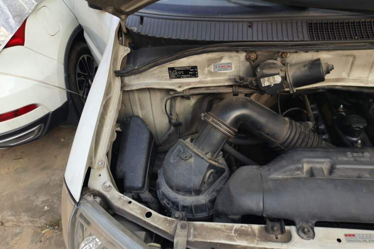 Used Jinbei Express 2017 2.0L Standard Version V19 Engine Bay Right