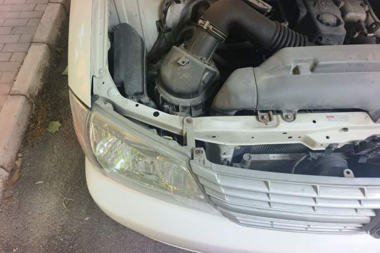 Used Jinbei Express 2017 2.0L Standard Version V19 Engine Bay Right