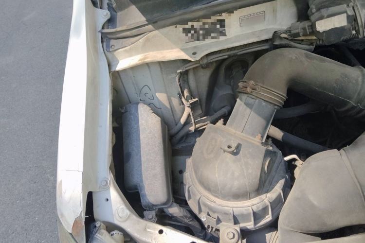 Used Jinbei Express 2017 2.0L Comfort Version V19 Engine Bay Right