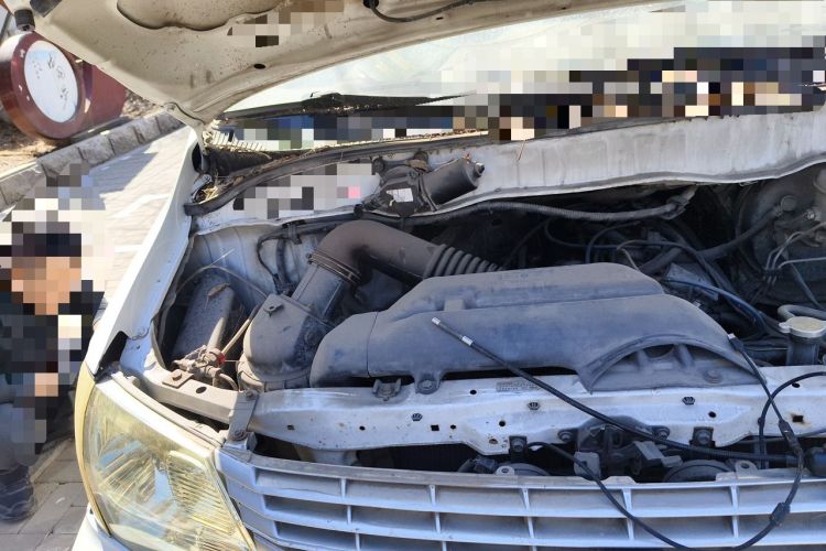 Used Jinbei Express 2017 2.0L Standard Version V19 Engine Bay Right