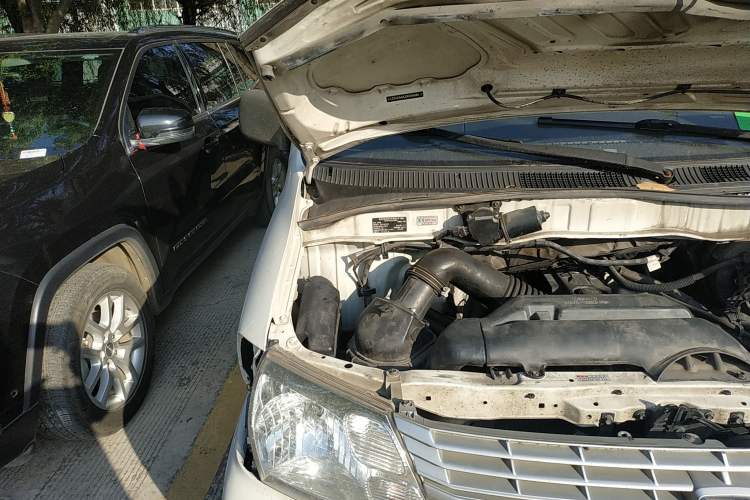 Used Jinbei Express 2017 2.0L Standard Version V19 Engine Bay Right