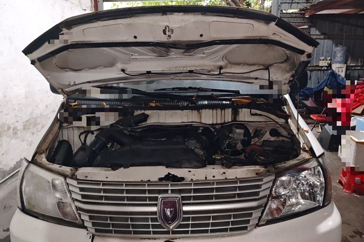 Used Jinbei Express 2017 2.0L Standard Version V19 Engine Bay