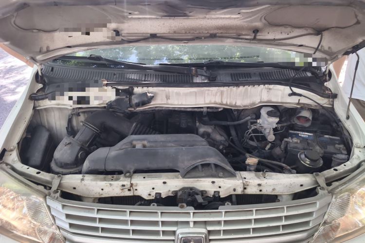 Used Jinbei Express 2017 2.0L Standard Version V19 Engine Bay