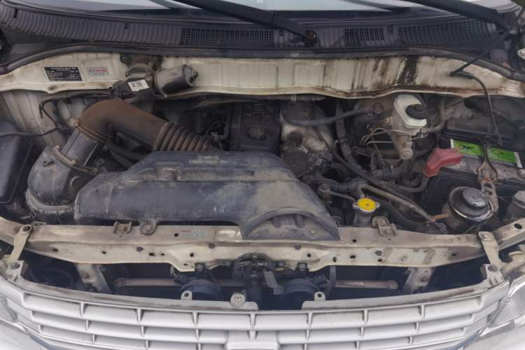 Used Jinbei Express 2017 2.0L Standard Version V19 Engine Bay