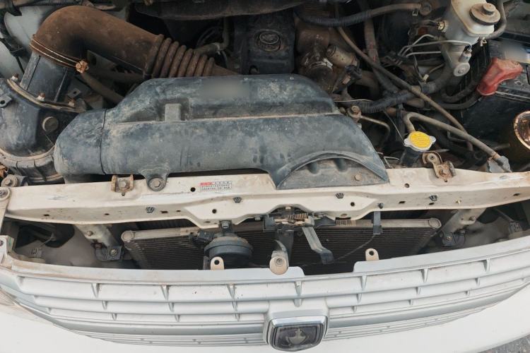 Used Jinbei Express 2017 2.0L Standard Version V19 Engine Bay
