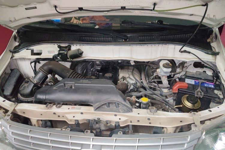 Used Jinbei Express 2017 2.0L Comfort Version V19 Engine Bay