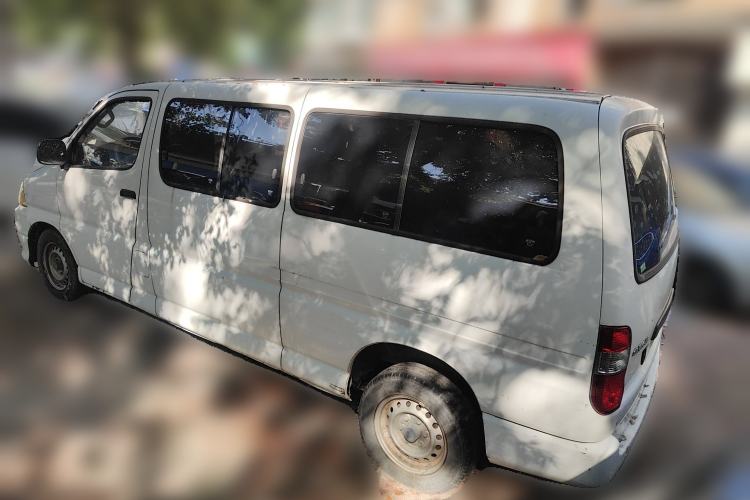 Used Jinbei Express 2017 2.0L Standard Version V19 Exterior 3