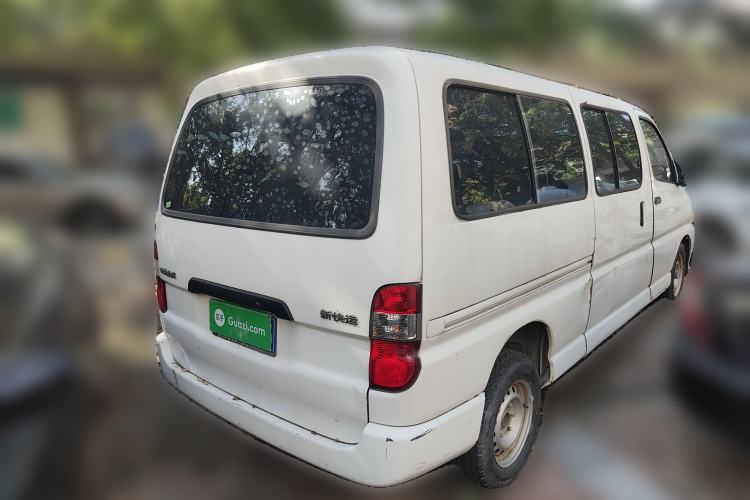 Used Jinbei Express 2017 2.0L Standard Version V19 Exterior 5