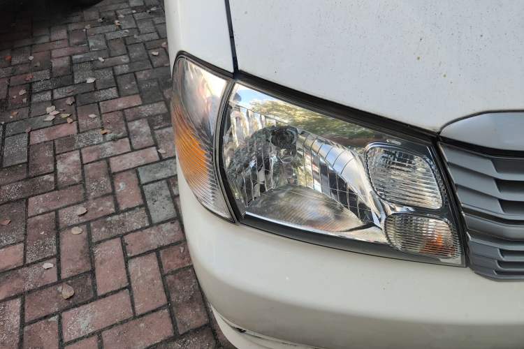 Used Jinbei Express 2017 2.0L Standard Version V19 Exterior 6