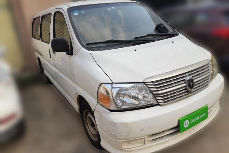 Used Jinbei Express 2017 2.0L Standard Version V19 Front Right 45 Deg