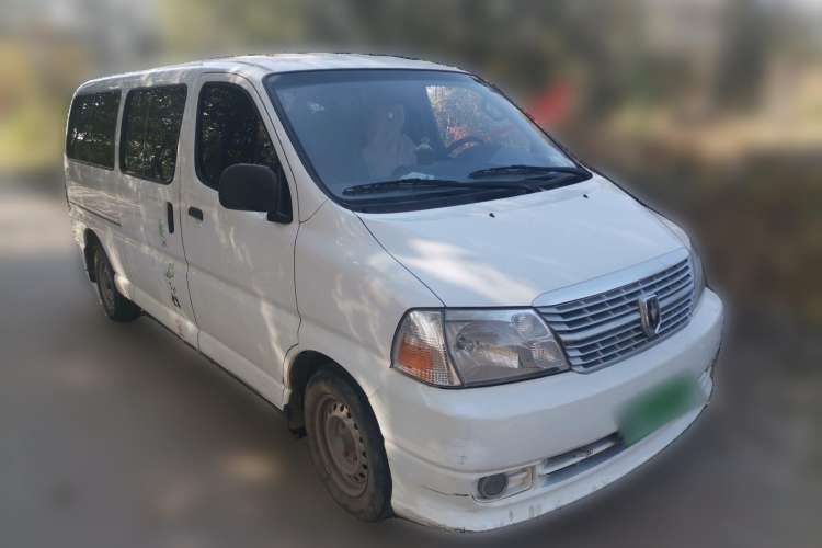 Used Jinbei Express 2017 2.0L Standard Version V19 Front Right 45 Deg