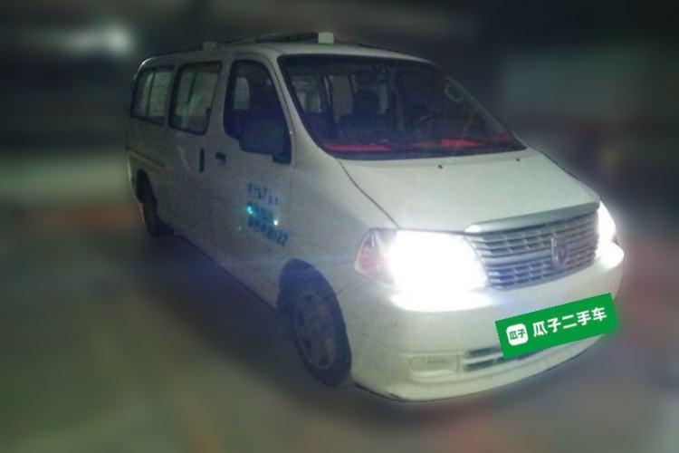 Used Jinbei Express 2017 2.0L Standard Version V19 Front Right 45 Deg