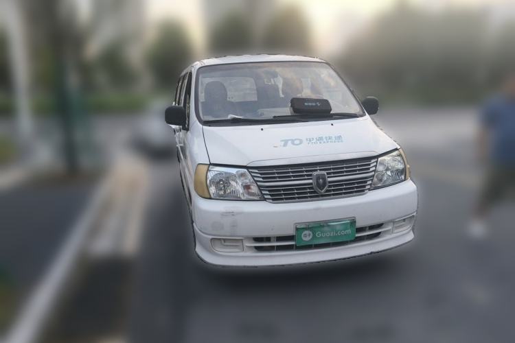 Used Jinbei Express 2017 2.0L Standard Version V19 Front Right 45 Deg