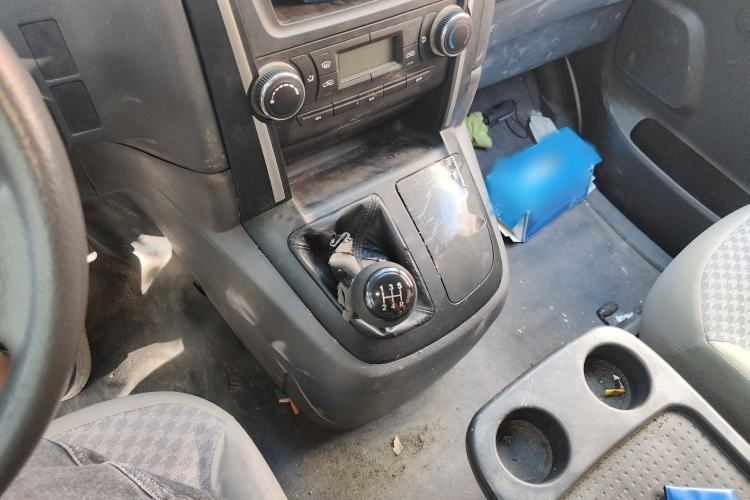 Used Jinbei Express 2017 2.0L Standard Version V19 Gear Lever