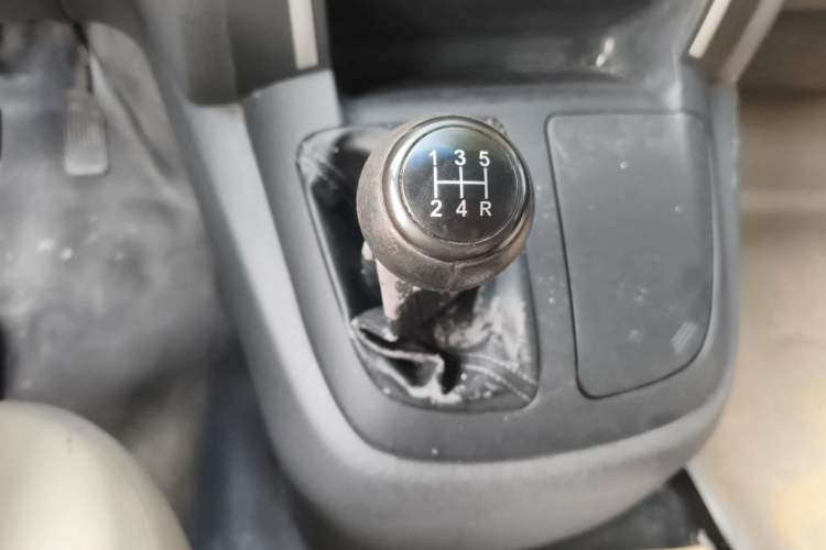 Used Jinbei Express 2017 2.0L Comfort Version V19 Gear Lever
