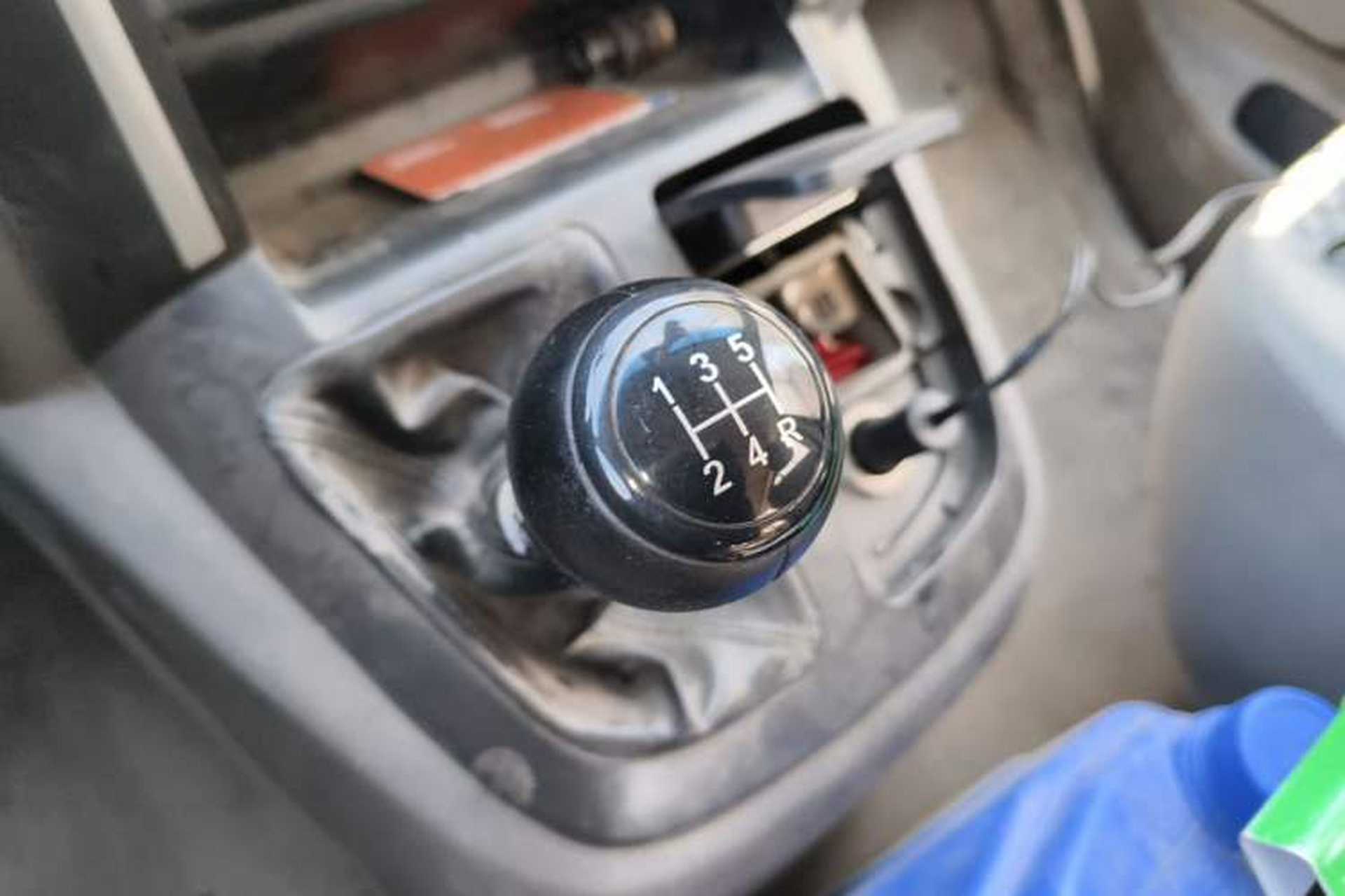 Used Jinbei Express 2017 2.0L Standard Version V19 Gear Lever