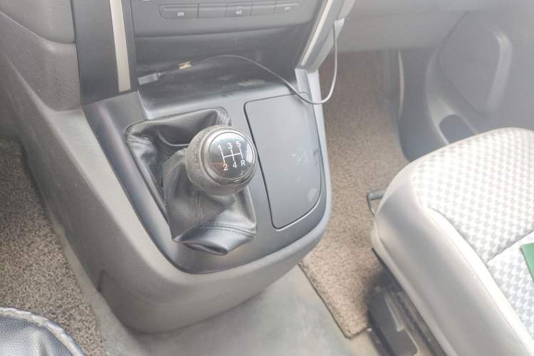 Used Jinbei Express 2017 2.0L Classic Version V19 Gear Lever