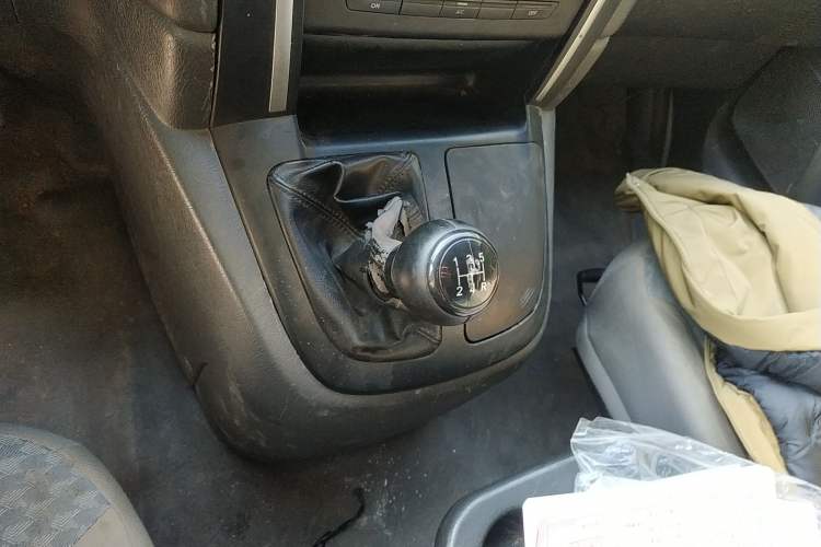 Used Jinbei Express 2017 2.0L Standard Version V19 Gear Lever