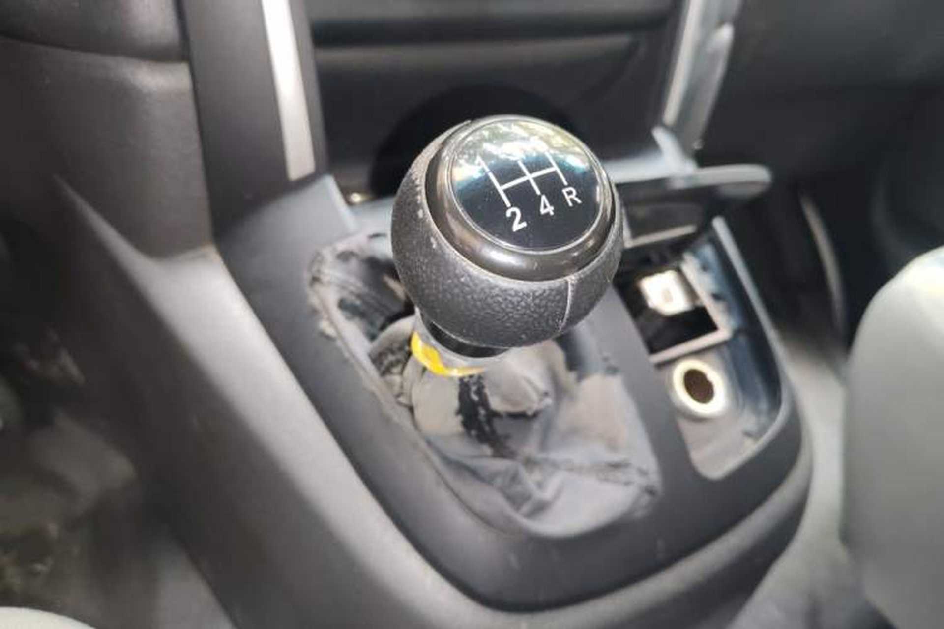 Used Jinbei Express 2017 2.0L Standard Version V19 Gear Lever