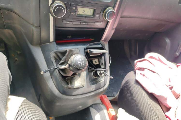 Used Jinbei Express 2017 2.0L Standard Version V19 Gear Lever