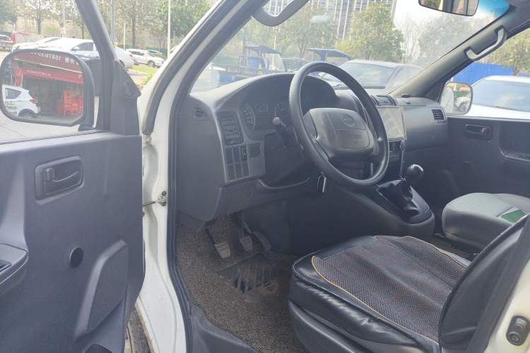 Used Jinbei Express 2017 2.0L Classic Version V19 Interior 3