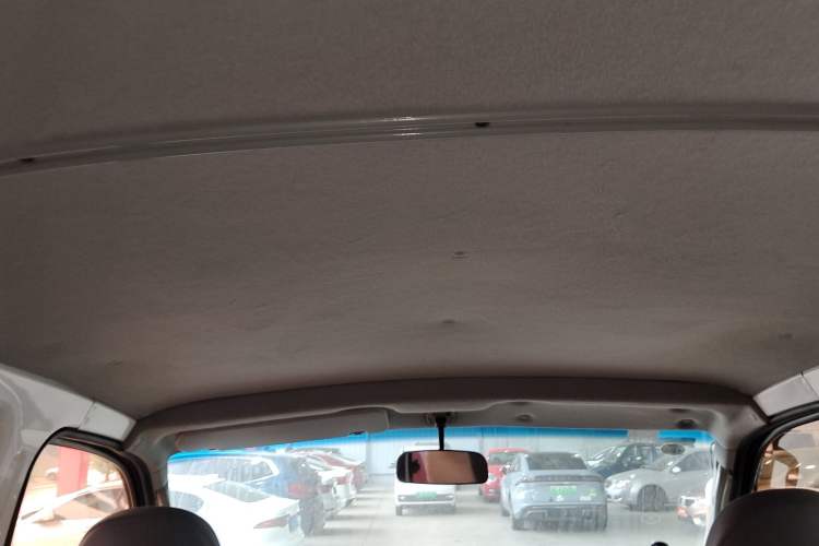 Used Jinbei Express 2017 2.0L Standard Version V19 Interior 6