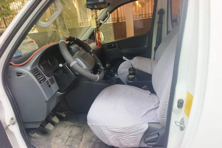 Used Jinbei Express 2017 2.0L Standard Version V19 Left Front Seat