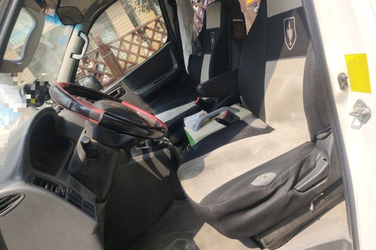 Used Jinbei Express 2017 2.0L Standard Version V19 Left Front Seat