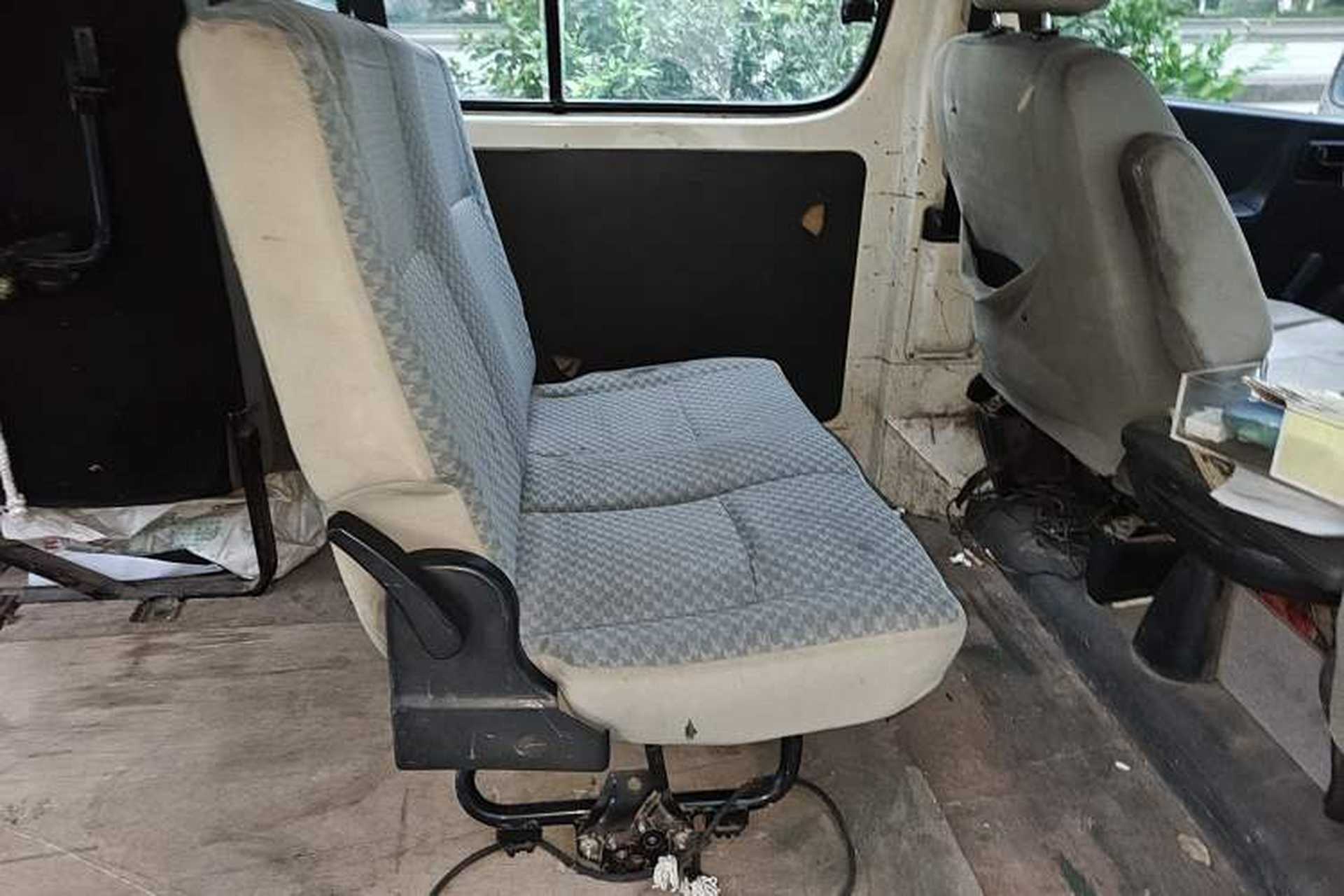Used Jinbei Express 2017 2.0L Standard Version V19 Left Rear Seat