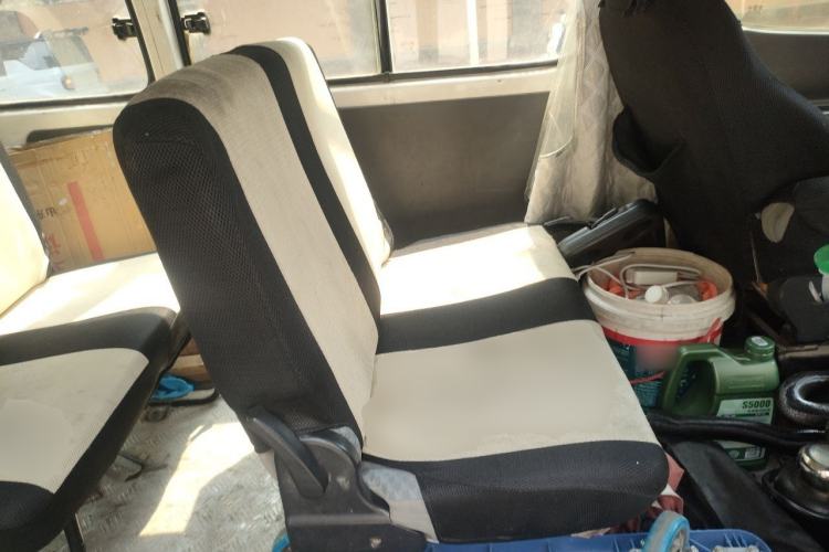 Used Jinbei Express 2017 2.0L Standard Version V19 Left Rear Seat
