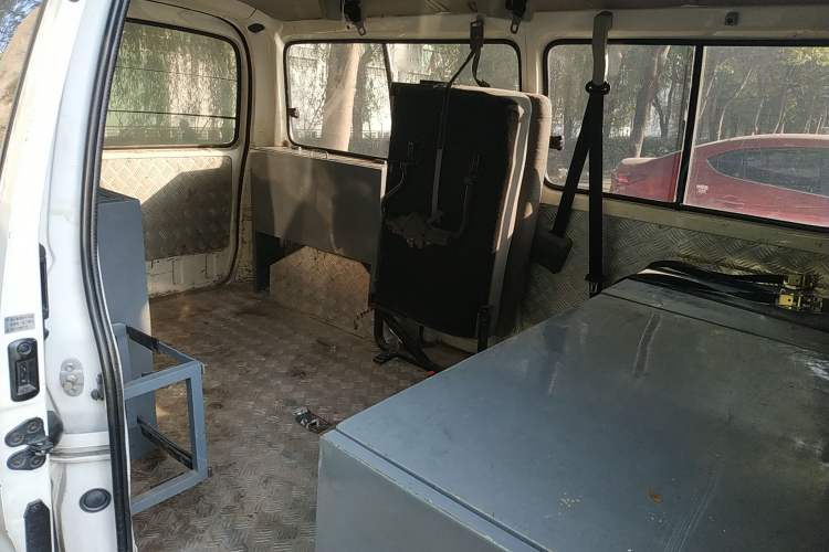 Used Jinbei Express 2017 2.0L Standard Version V19 Left Rear Seat