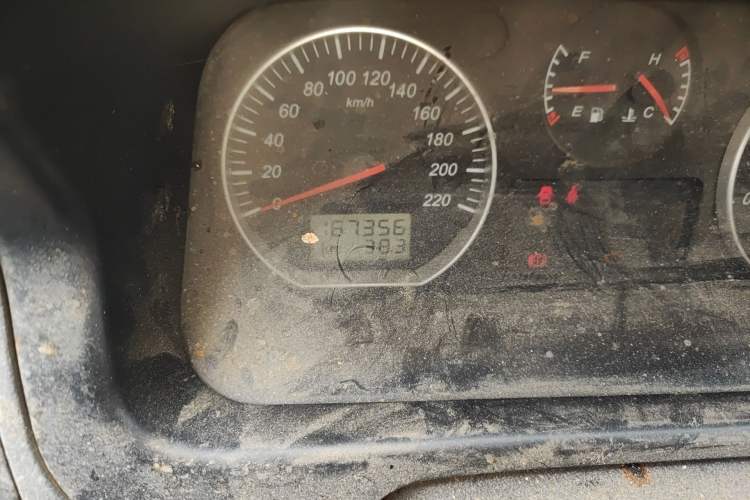 Used Jinbei Express 2017 2.0L Classic Version V19 Odometer Close Up