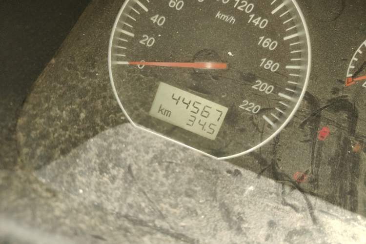 Used Jinbei Express 2017 2.0L Standard Version V19 Odometer Close Up