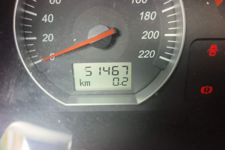 Used Jinbei Express 2017 2.0L Standard Version V19 Odometer Close Up
