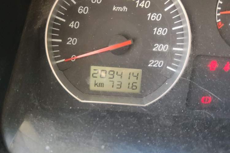 Used Jinbei Express 2017 2.0L Comfort Version V19 Odometer Close Up