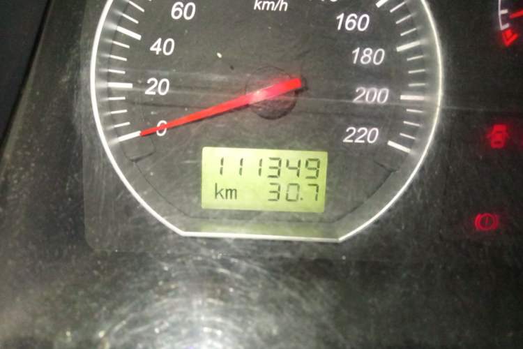 Used Jinbei Express 2017 2.0L Standard Version V19 Odometer Close Up