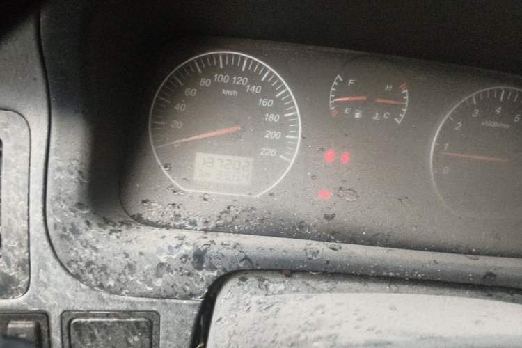 Used Jinbei Express 2017 2.0L Standard Version V19 Odometer Close Up