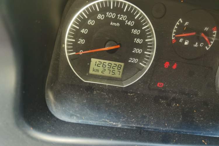 Used Jinbei Express 2017 2.0L Standard Version V19 Odometer Close Up