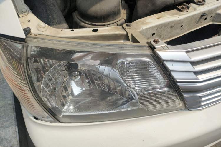Used Jinbei Express 2017 2.0L Standard Version V19 Right Front Headlight