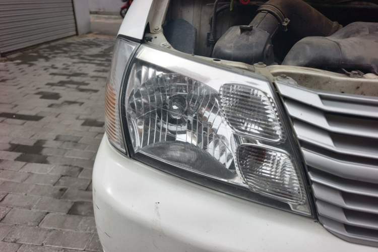 Used Jinbei Express 2017 2.0L Standard Version V19 Right Front Headlight