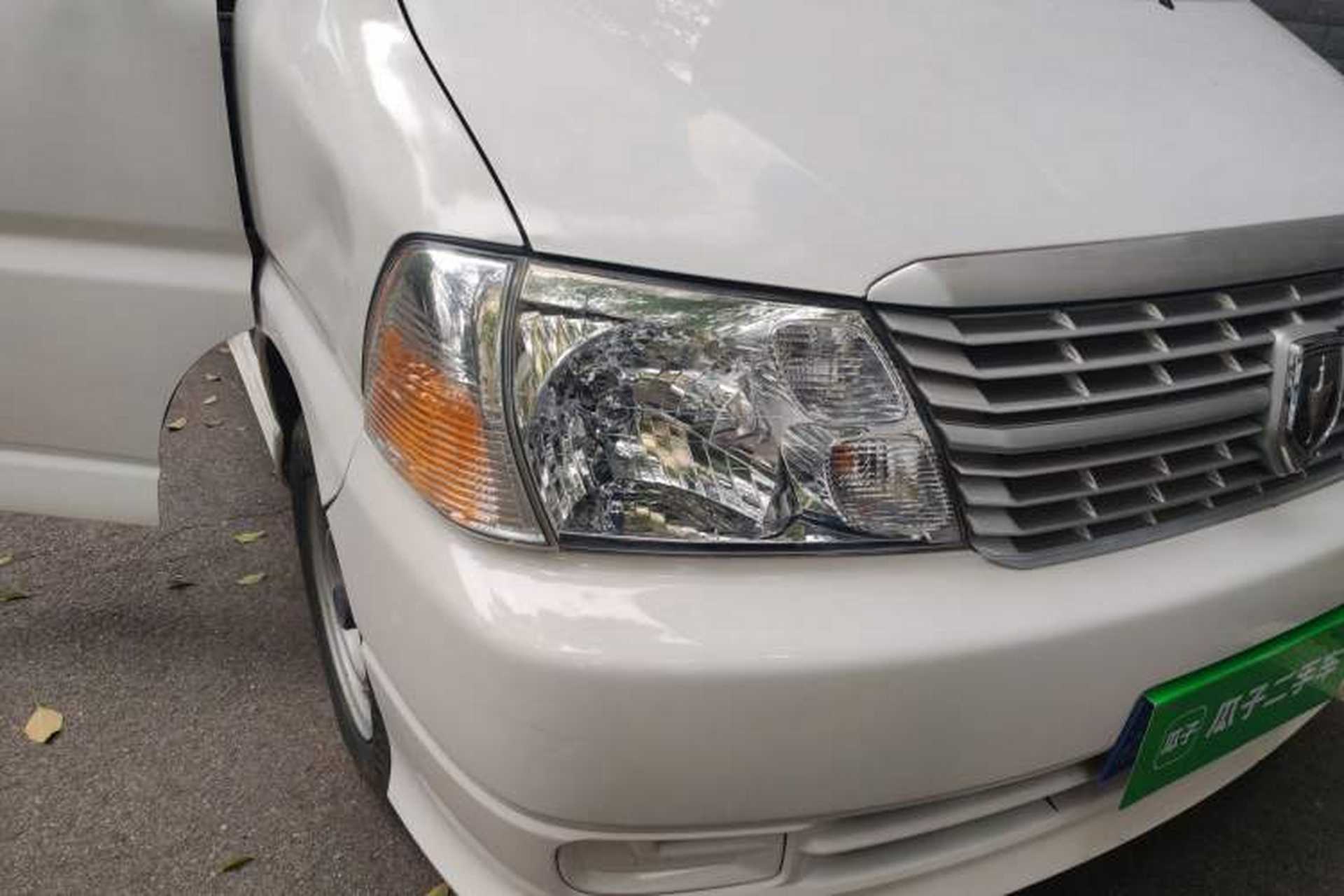 Used Jinbei Express 2017 2.0L Standard Version V19 Right Front Headlight
