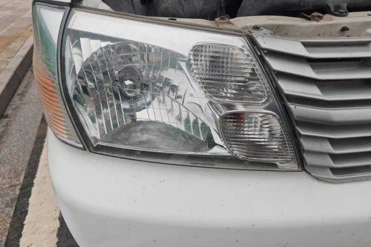 Used Jinbei Express 2017 2.0L Standard Version V19 Right Front Headlight