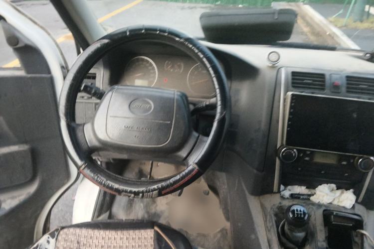 Used Jinbei Express 2017 2.0L Standard Version V19 Steering Wheel