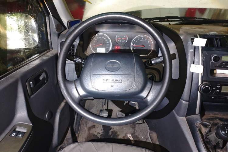 Used Jinbei Express 2017 2.0L Standard Version V19 Steering Wheel