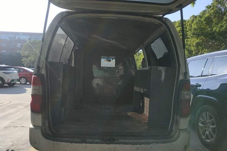 Used Jinbei Express 2017 2.0L Standard Version V19 Trunk