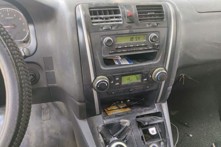 Used Jinbei Express 2017 2.0L Standard Version V19 Audio And AC Panel